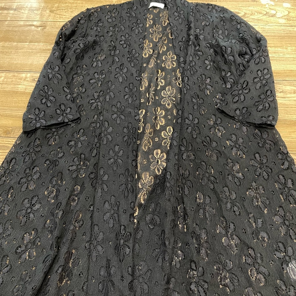 Chic Black Floral Lace Coverup